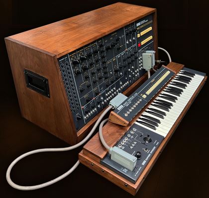 Korg-PS3200 - superb, MIDI, extras etc.